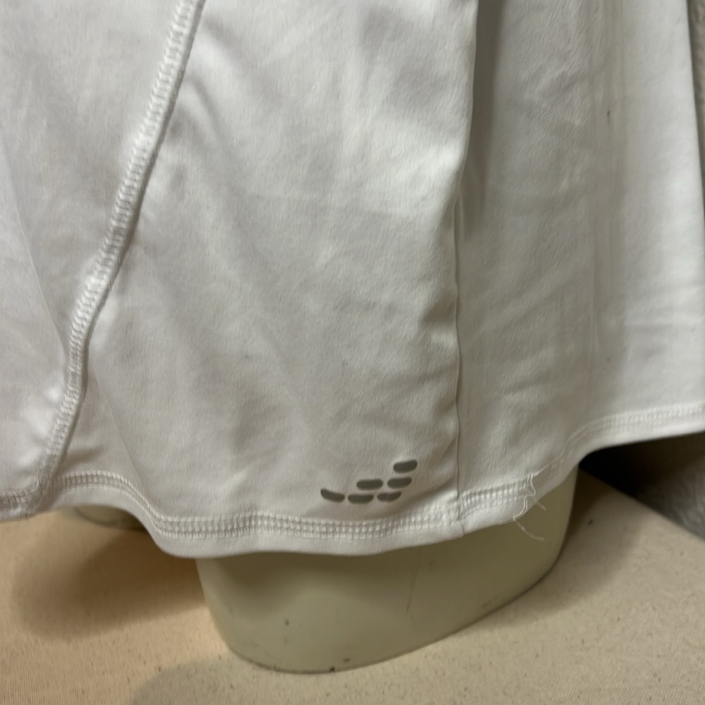 BCG Plus Size 1X White Active V-Neck Tee - Picture 5 of 6